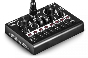 microfone_painel_2-1980x1320-1.png